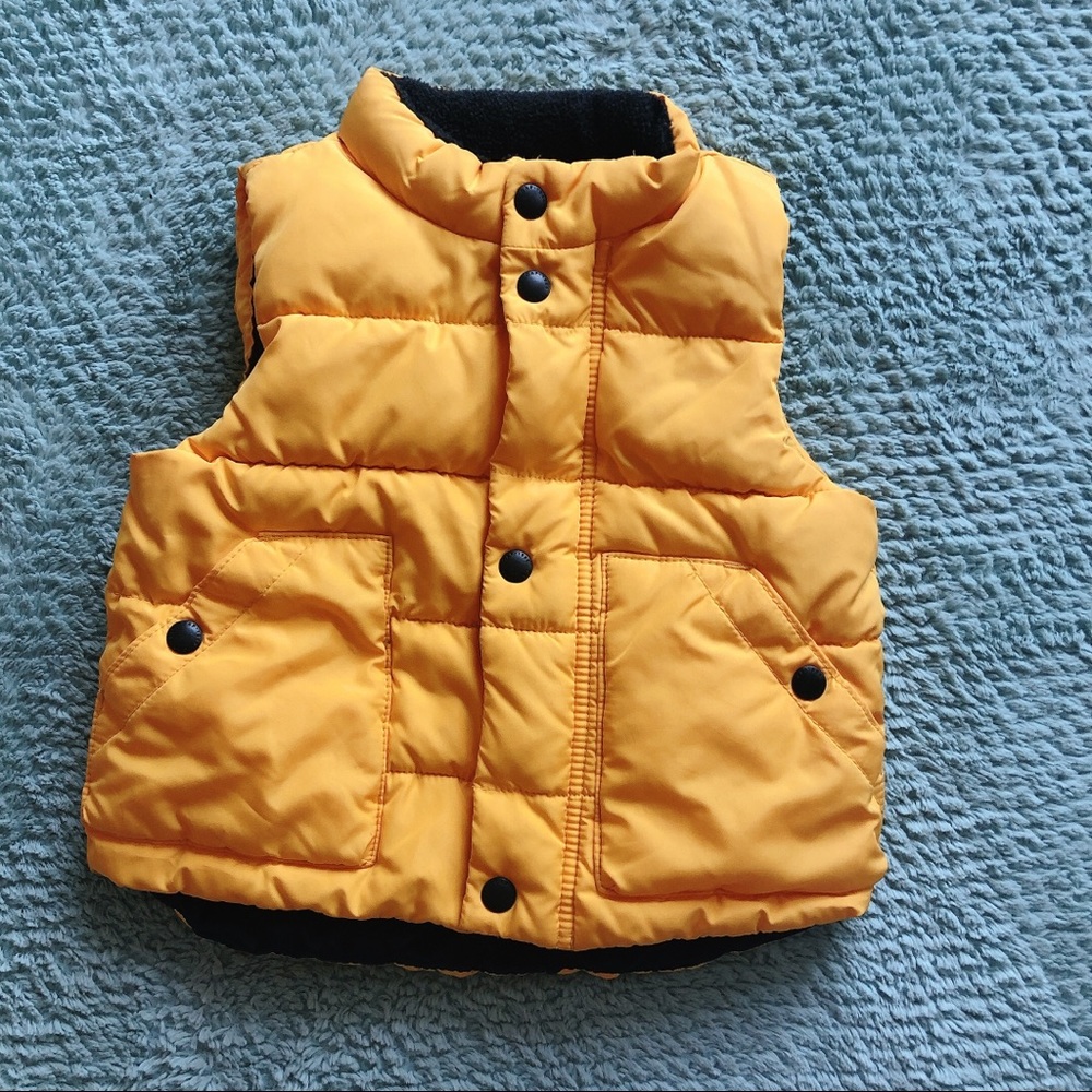 Baby GAP Puffer Vest size 12-18m